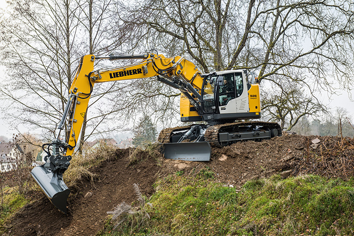 Liebherr inicia la producción en serie de la nueva excavadora compacta R 926 Compact